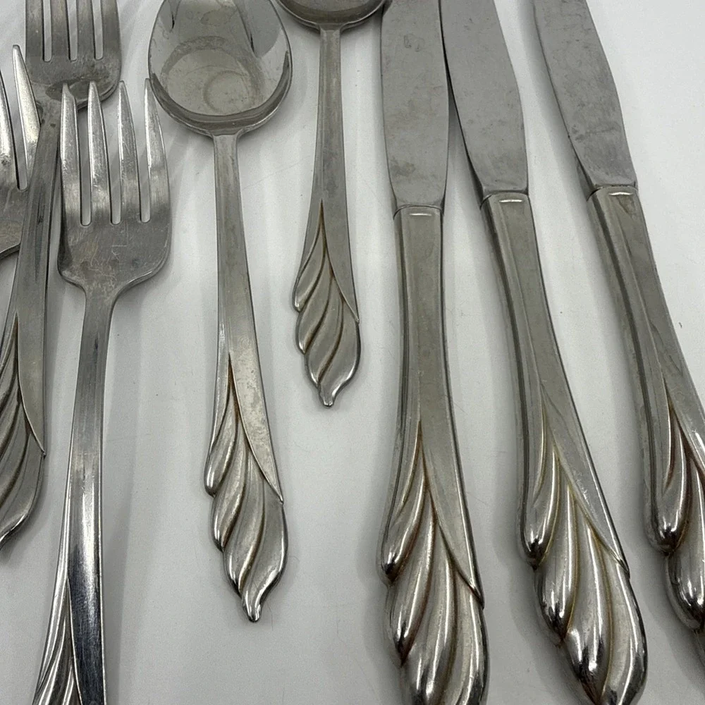 Lot of 10 Oneida USA Stainless Flatware Liberty's Light‎ Forks Spoons Knives